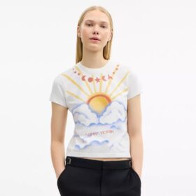 Airbrush T-shirt in 90’s-pasvorm van biologisch katoen