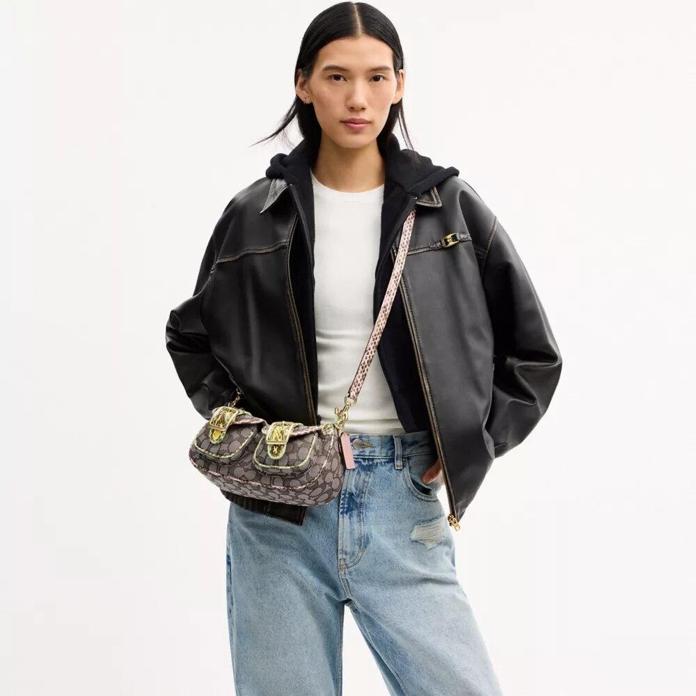 Ashton-schoudertas in kenmerkend jacquard