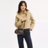 Ashton-tas in kenmerkend jacquard