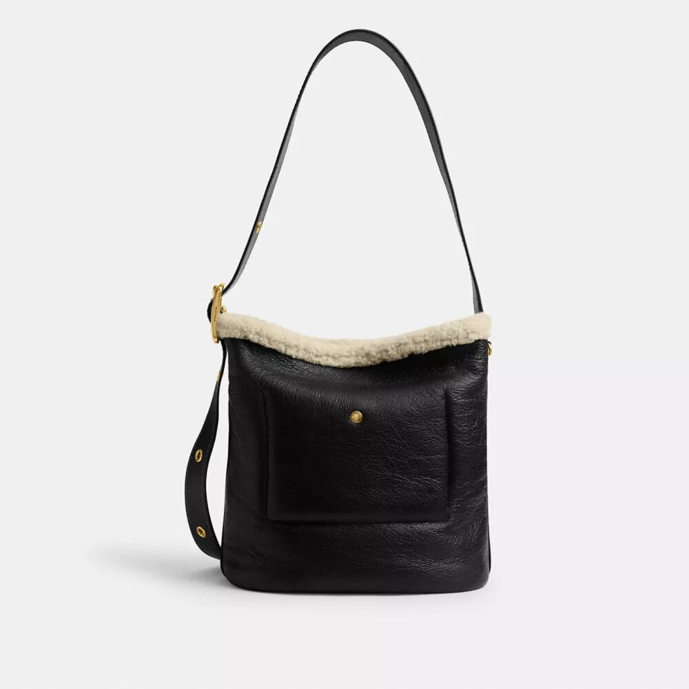 Bleecker-bucketbag van schapenvacht