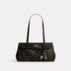 Bridget schoudertas met klep van Loved Signature Canvas met Bedels