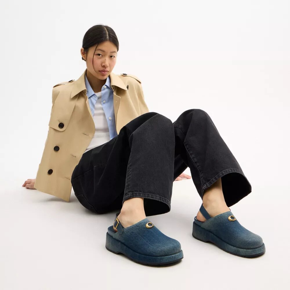 C-plateauklompjes met sculpturaal ontwerp in ‘Loved Denim’