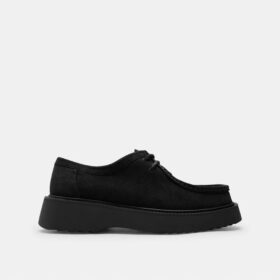 Chukka boots