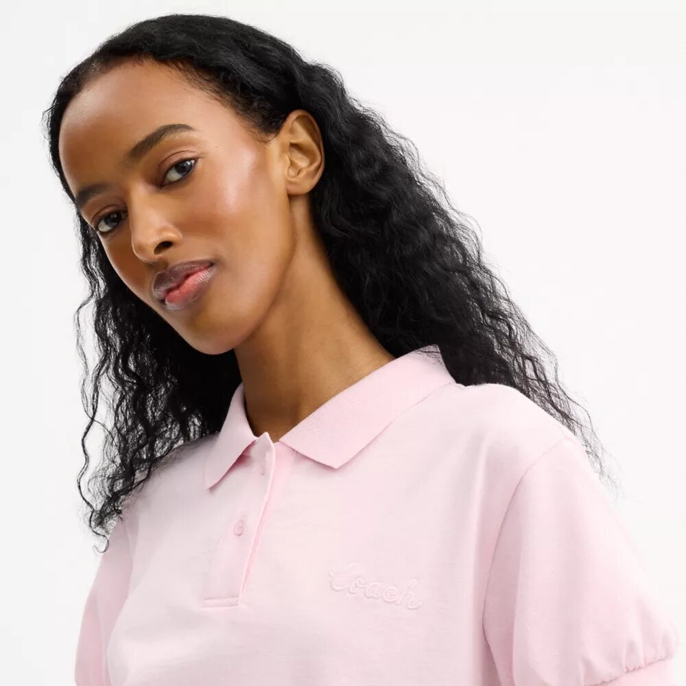 Coach Script-poloshirt met gekrompen pasvorm van biologisch katoen