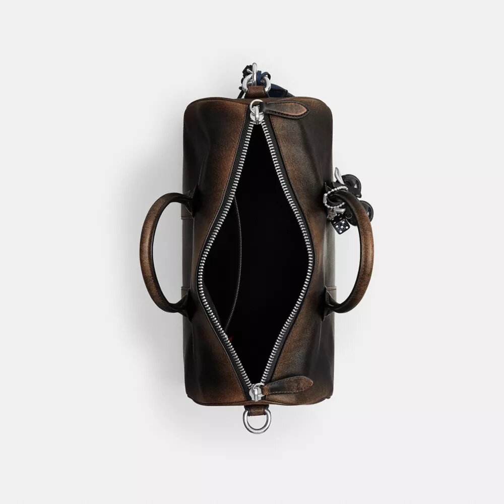Compass-tas 35 van 'Loved Leather' met bedels