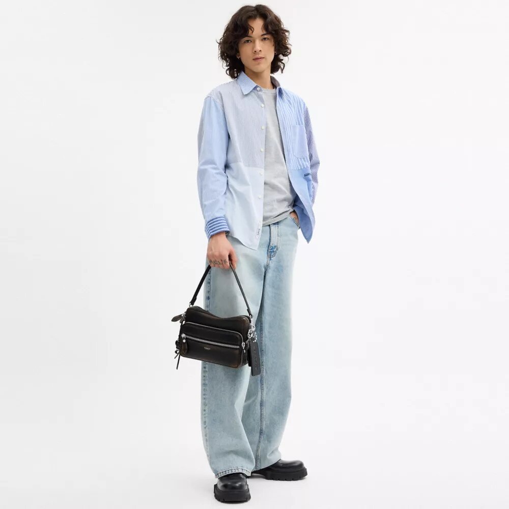 Dakota-crossbodytas van 'Loved Leather' met bedels