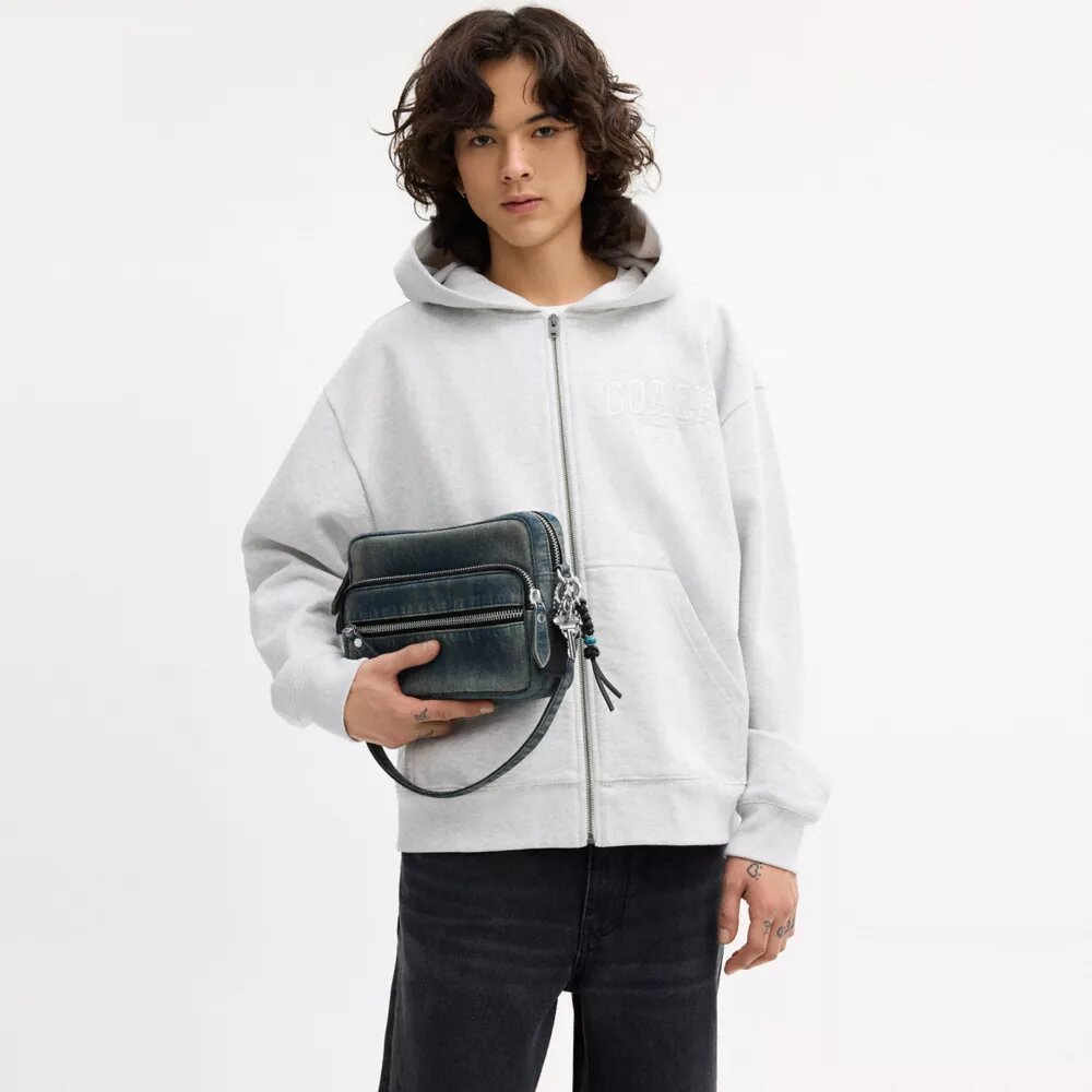 Dakota-crossbodytas van regeneratief katoendenim met bedels