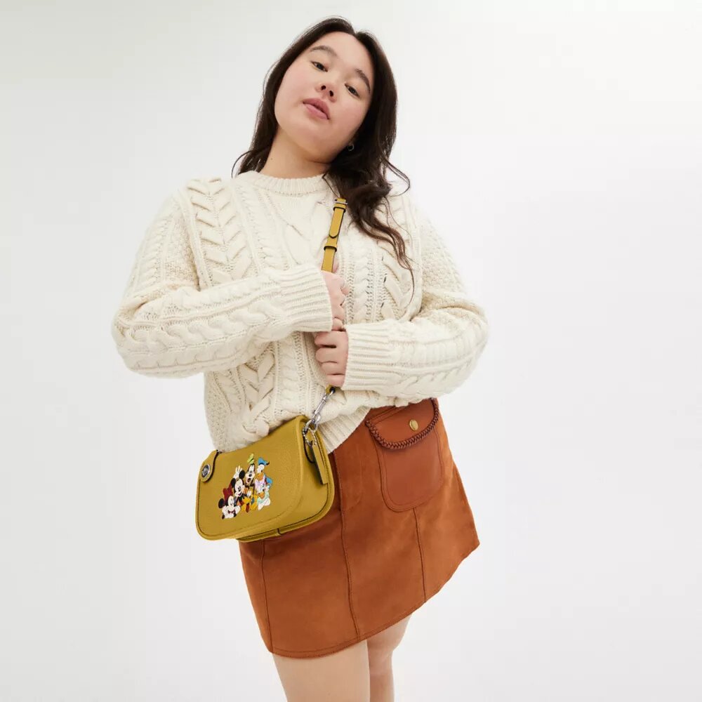 Disney X Coach Swinger-tassen van regeneratief leer met Mickey Mouse en vrienden