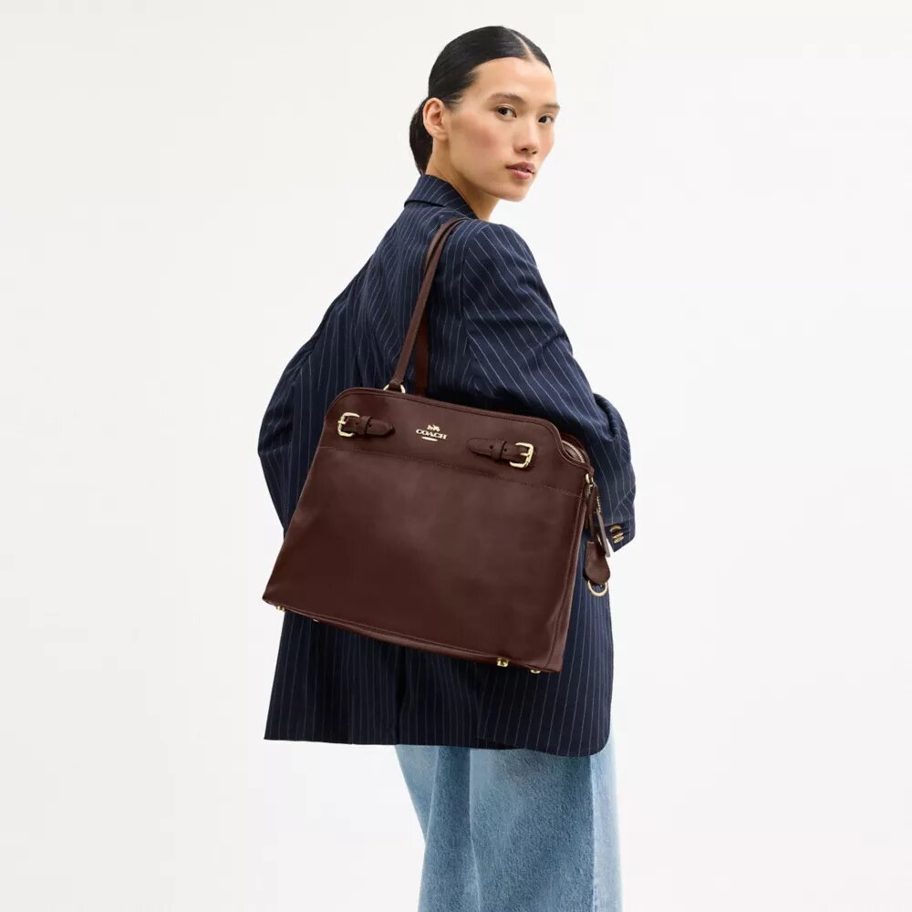 Easton Tote bags