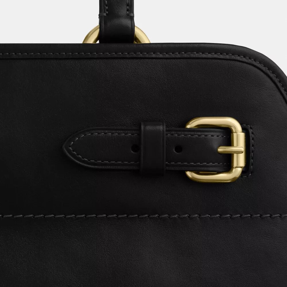 Easton Tote bags