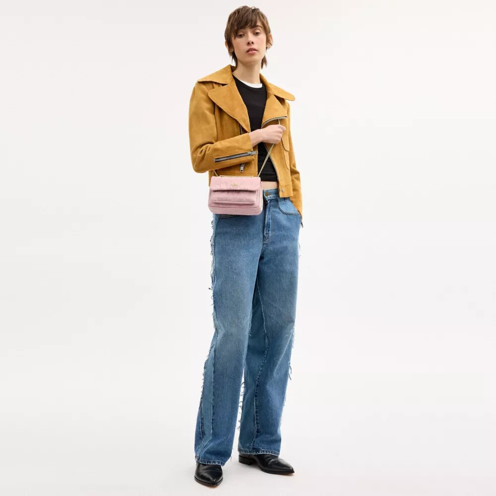 Elodie-crossbodytas 18 in 'Loved Denim' met doorgestikt patroon