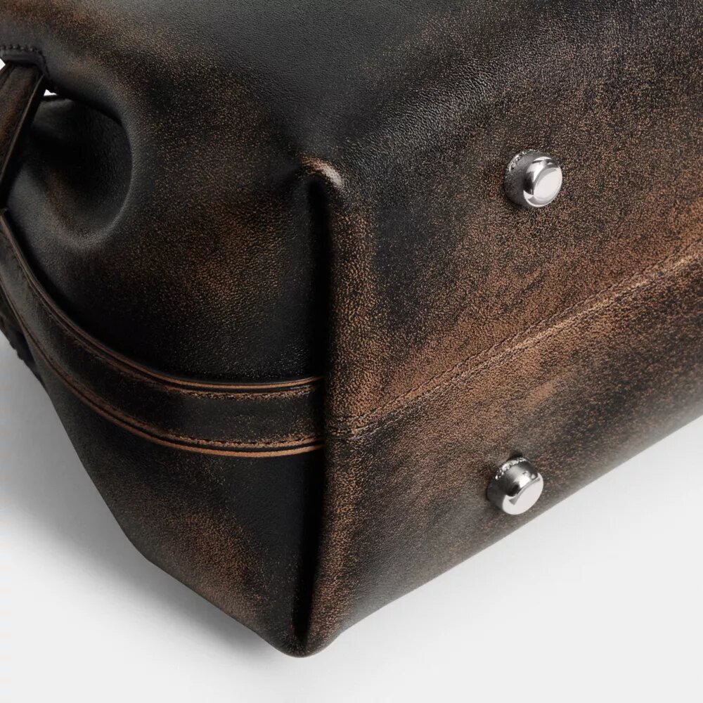 Empire Carryall-tassen 34 in 'Loved Leather'