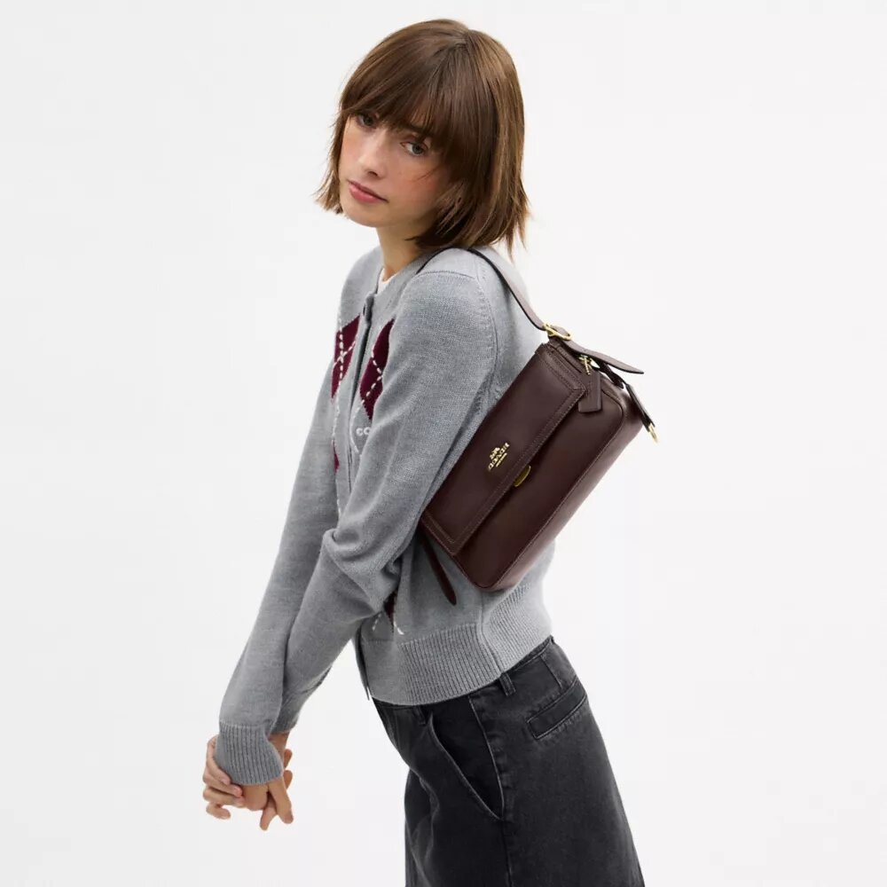 Etta kleine Schoudertasche mit Klep