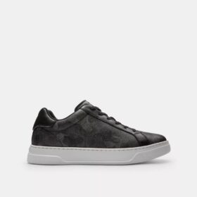 Hoge sneakers met kenmerkende camouflageprint