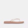 Jelly-teenslippers in kenmerkend ontwerp