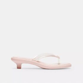 Jelly-teepaardje in kenmerkende stijl als Sandalen