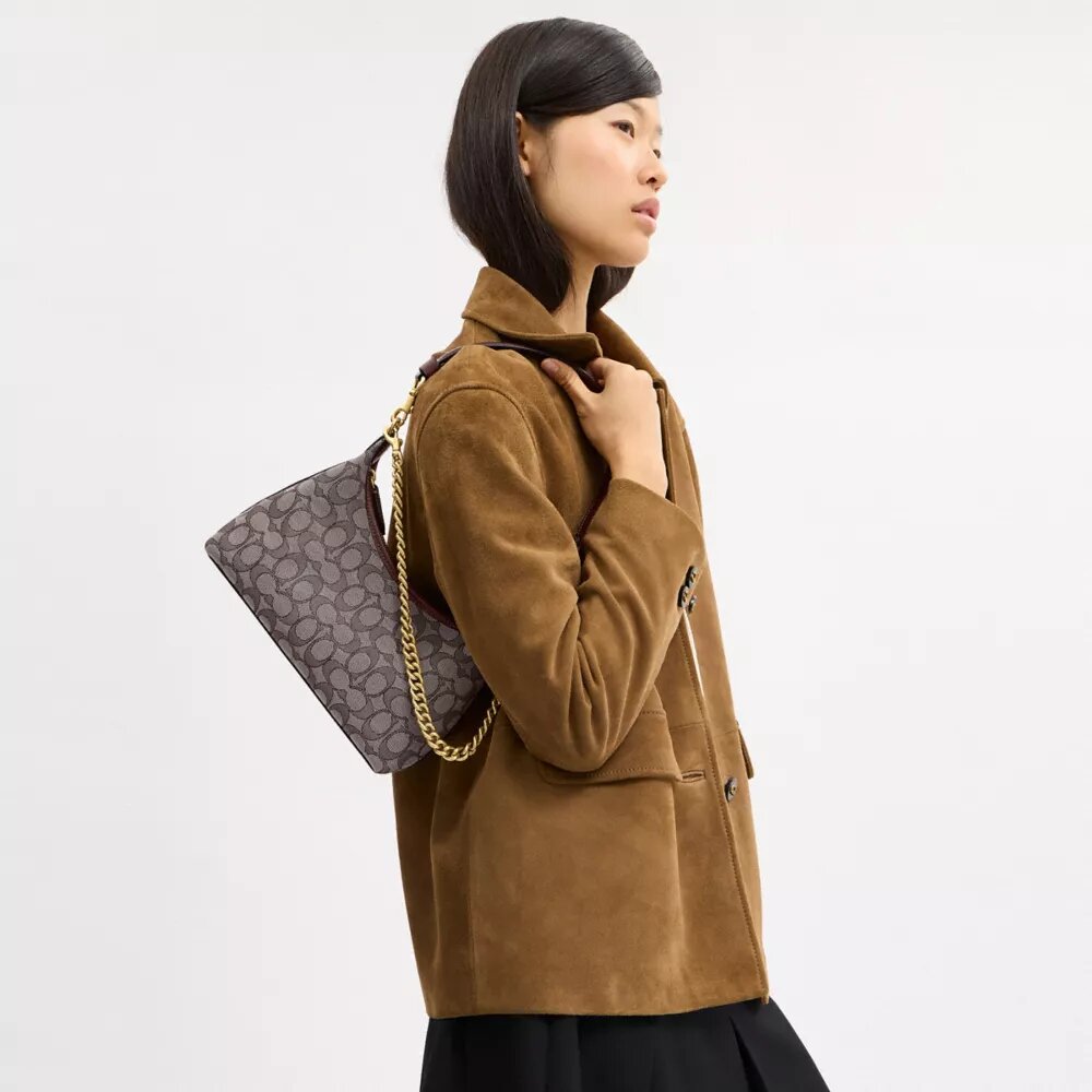 Juliet-schoudertas 25 in Signature Jacquard