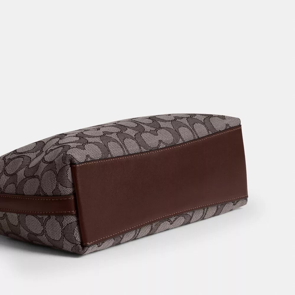 Juliet-schoudertas 25 in Signature Jacquard