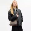 Juliet-schoudertas 25 in Signature Jacquard
