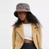 Kenmerkende jacquard-buckethoed