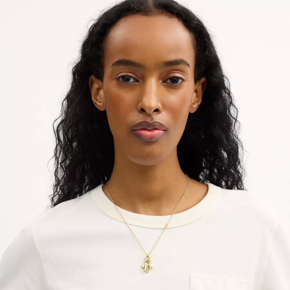 Ketting met parelbedel