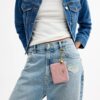 Kleine hoekportemonnee met ritssluiting in kenmerkend denim met bedels