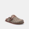 Klompjes met gesp in kenmerkend jacquard