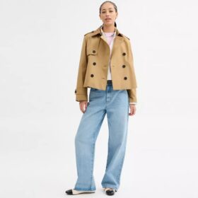Korte trenchcoat met kenmerkende kraag