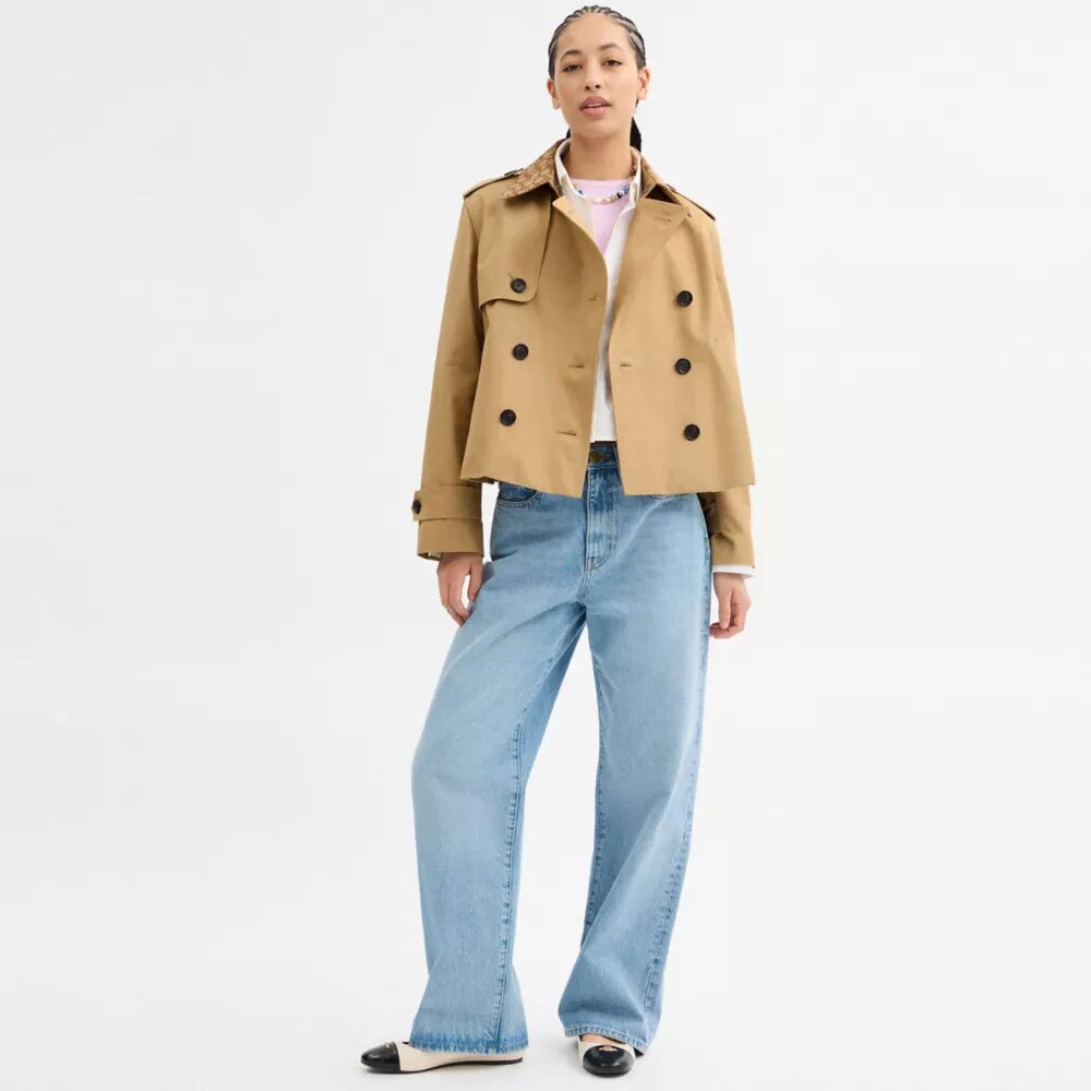 Korte trenchcoat met kenmerkende kraag