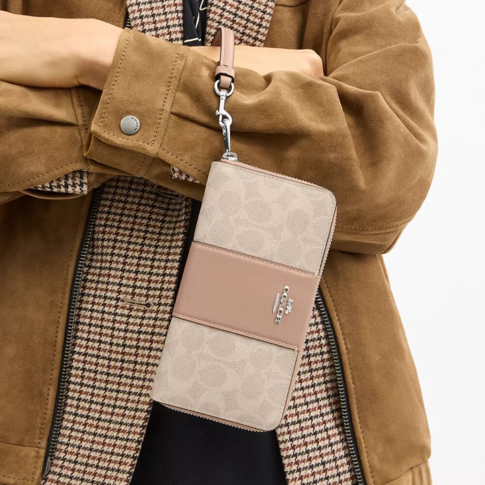 Lange portemonnee met rits rondom van Signature Canvas met streep