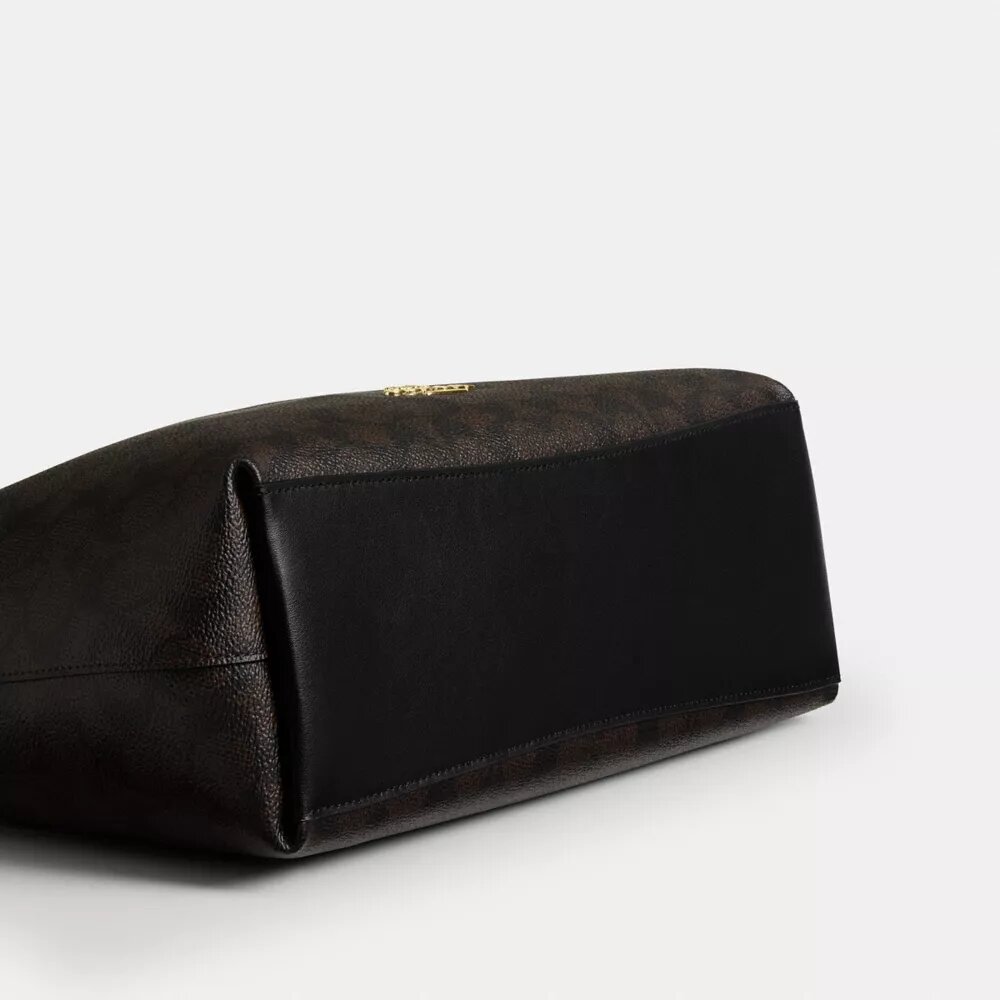 Laurel-schoudertas van Signature Canvas