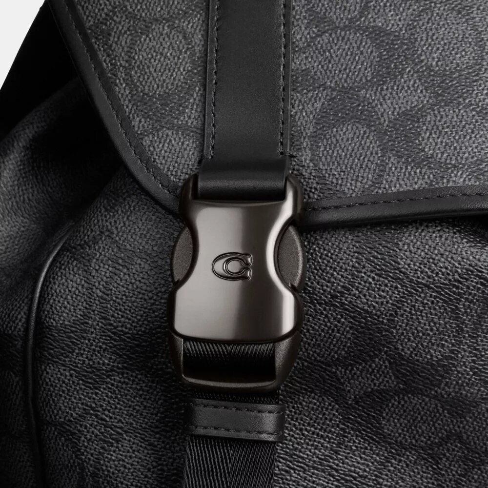 League-rugzak met klep van Signature Canvas