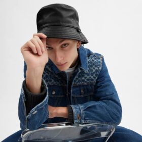 Leren buckethoed