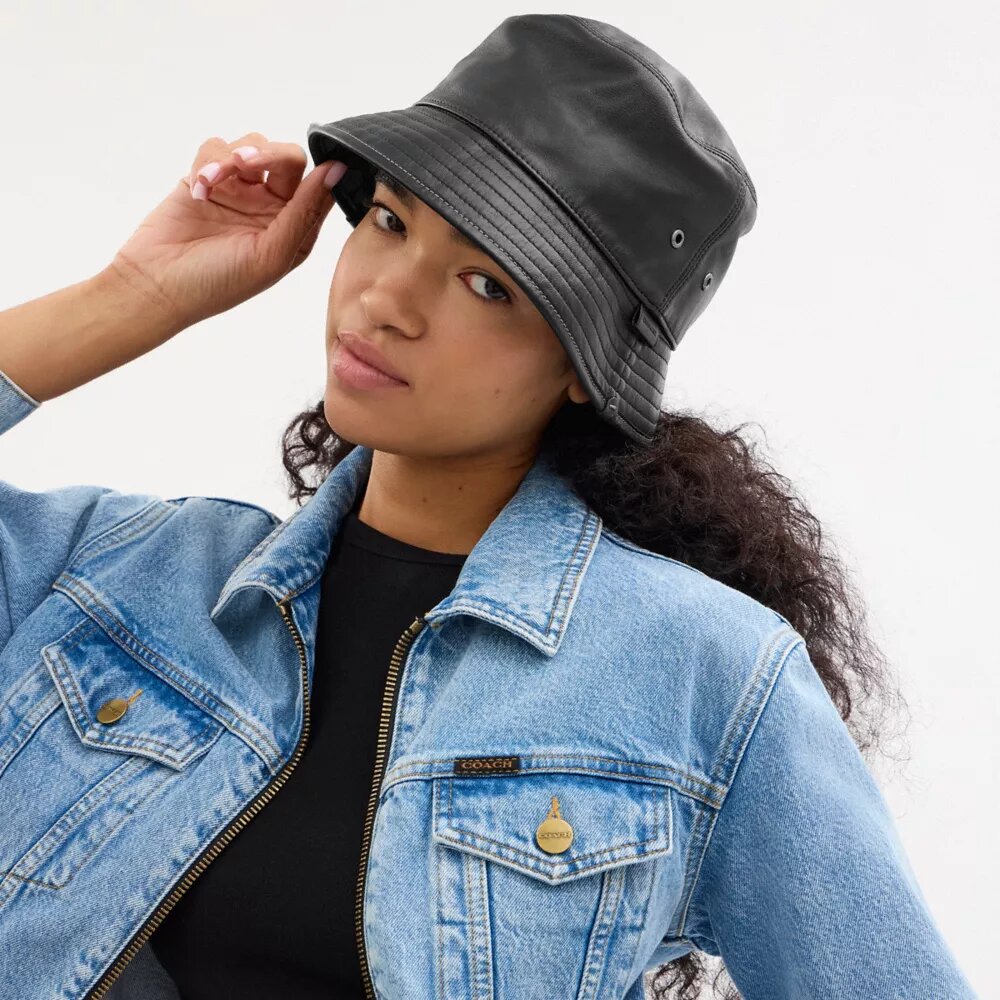 Leren buckethoed