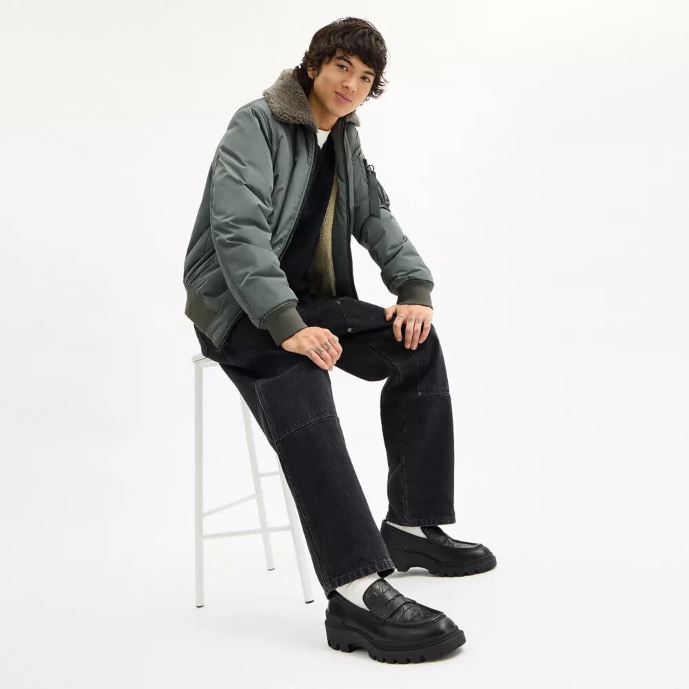 Loafers van kenmerkend leer