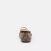 Mary Janes met dubbele gesp in kenmerkend jacquard