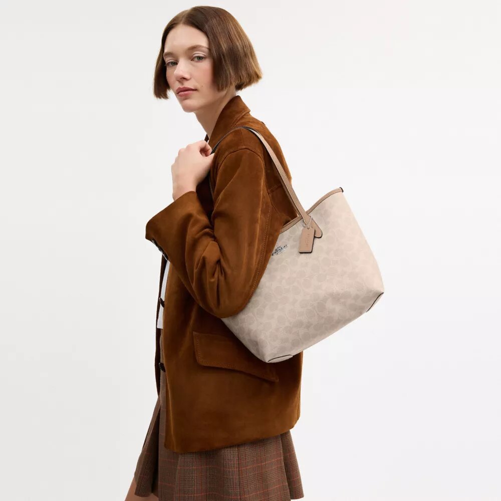 Middelgrote City-tote bag van Signature Canvas