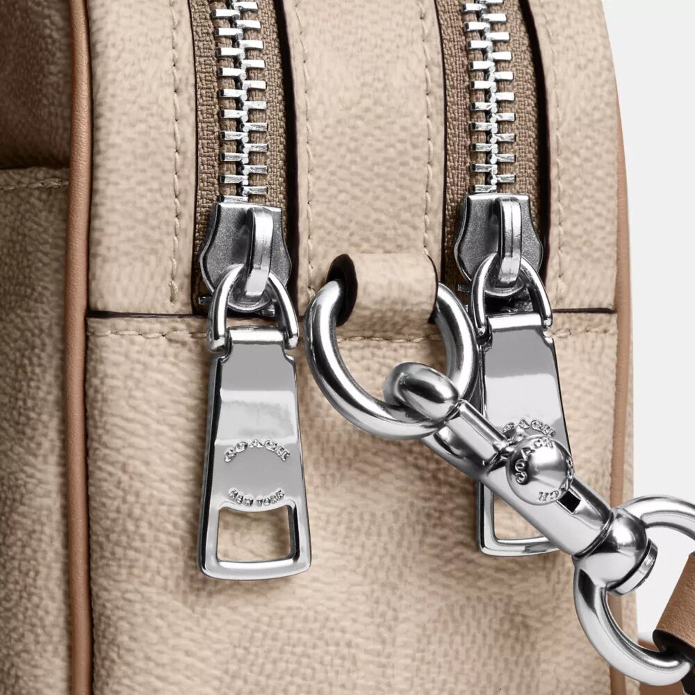 Mini Carey Crossbodytas van Signature Canvas