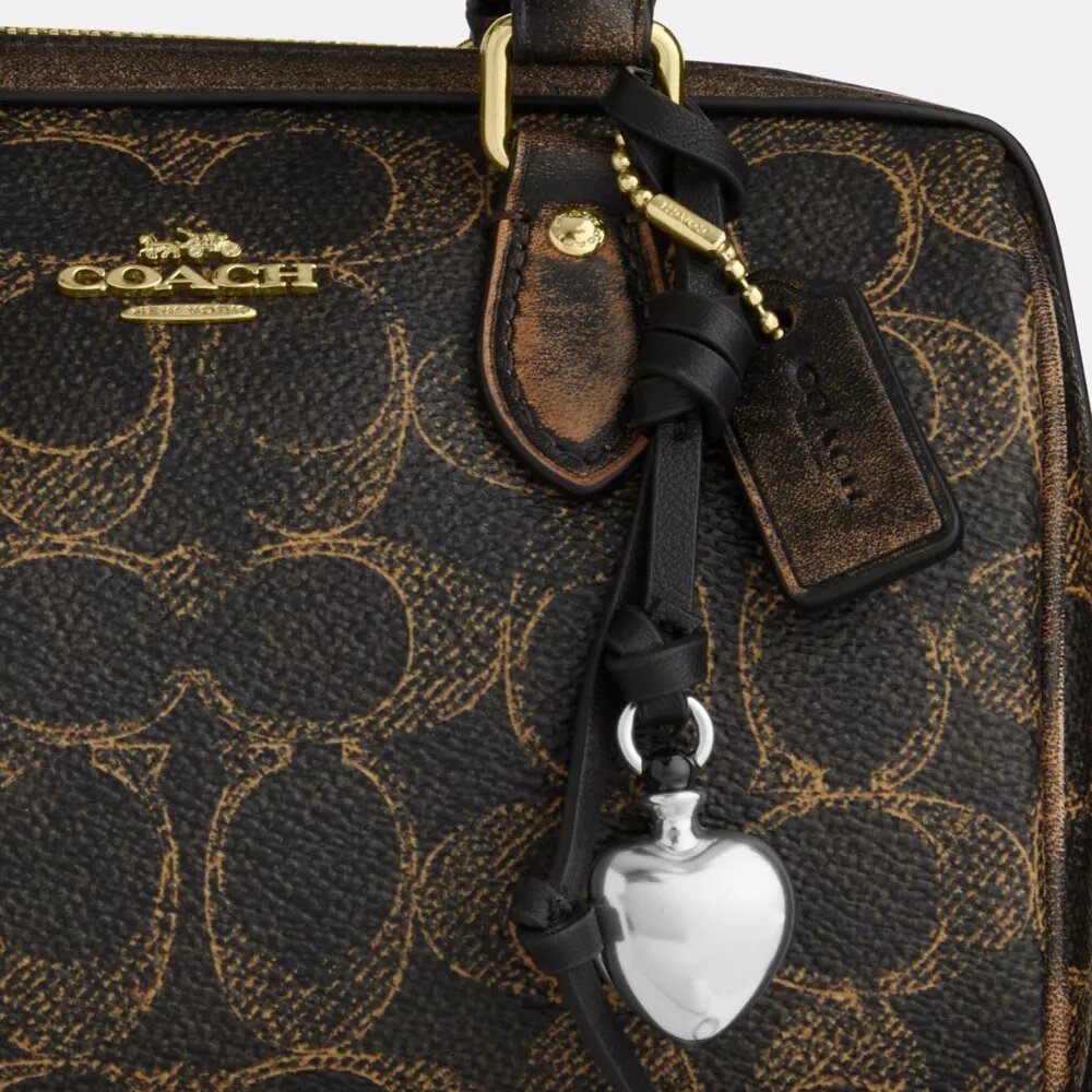 Mini Rowan-crossbodytas van ‘Loved’ Signature Canvas met bedels