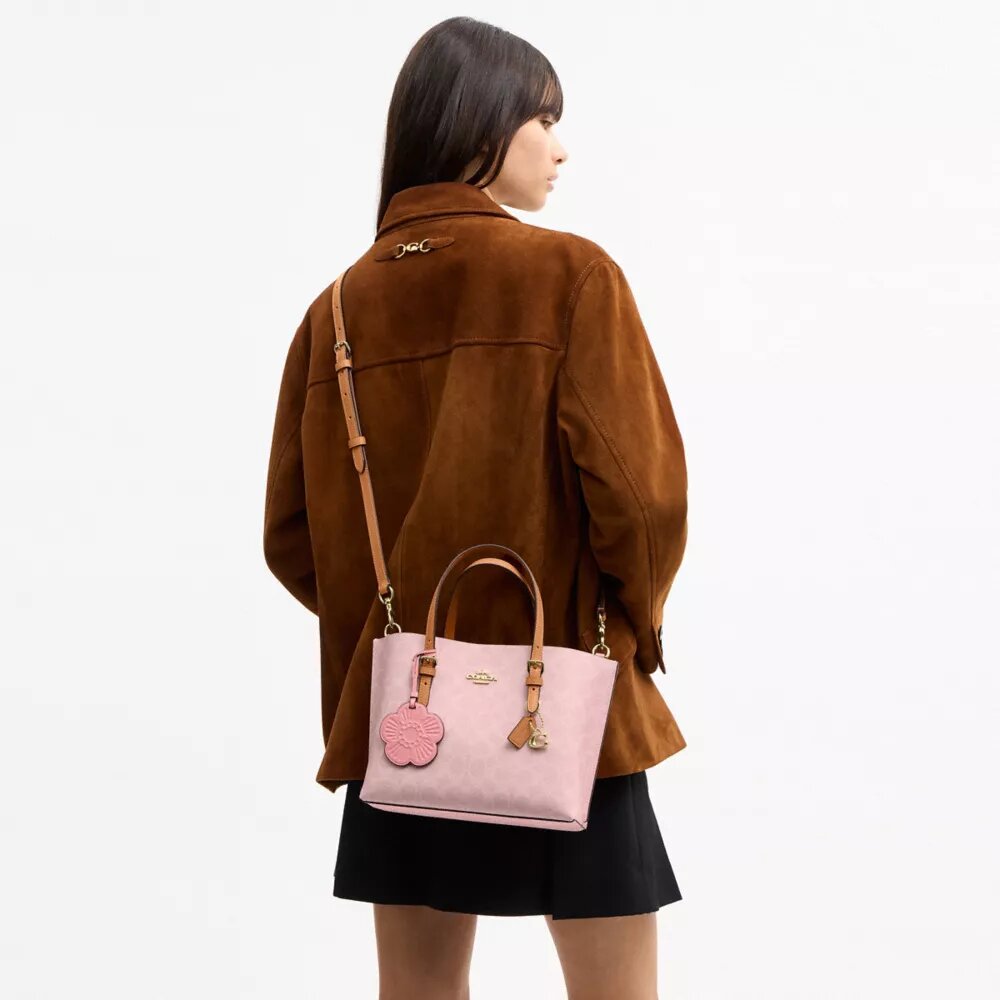 Mollie Tote bag 25 inch van Signature Canvas met bedeltjes