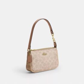 Nolita 19 in ‘Blocked Signature’-Canvas