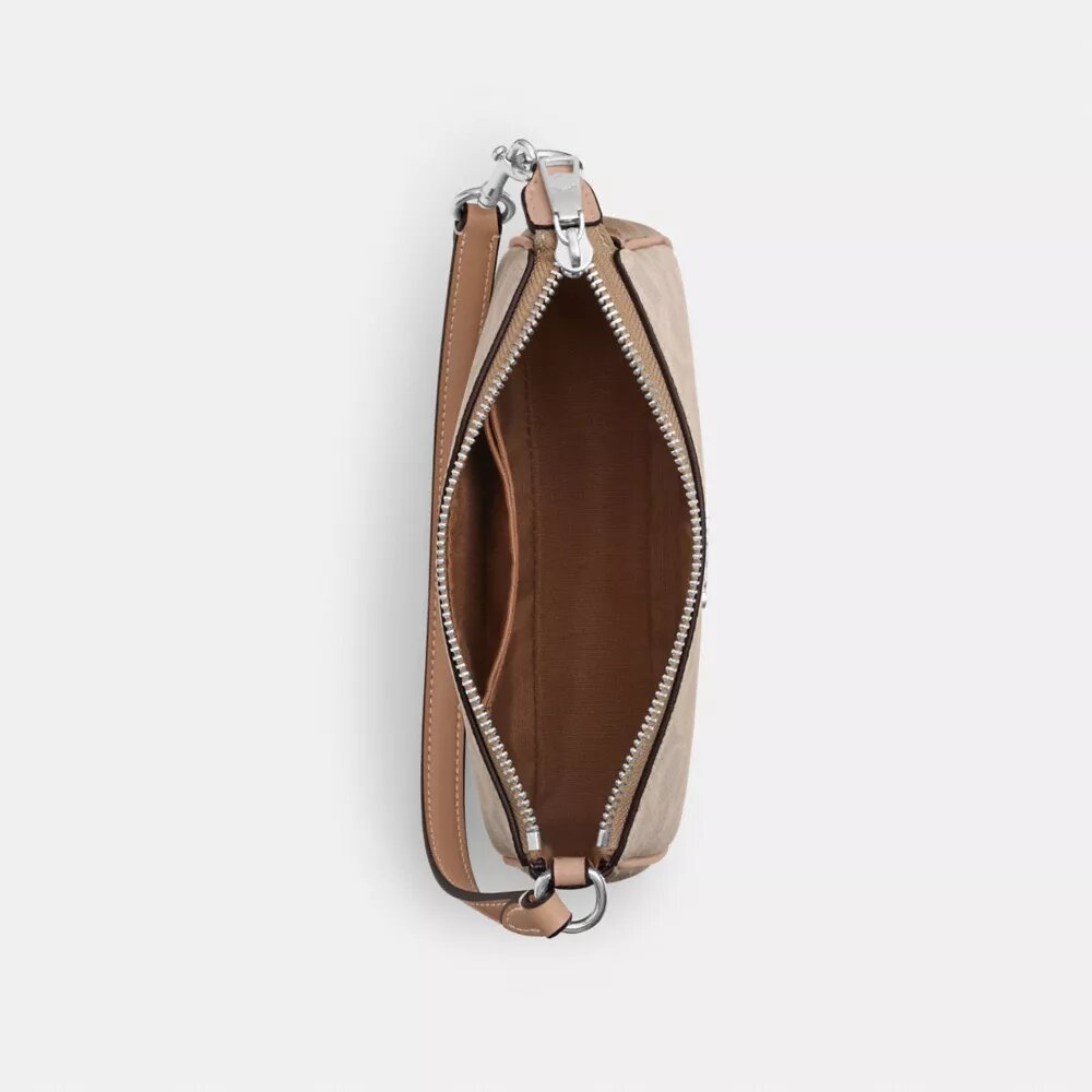 Nolita 19 in 'Blocked Signature'-Canvas