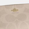 Nolita 19 in 'Blocked Signature'-Canvas