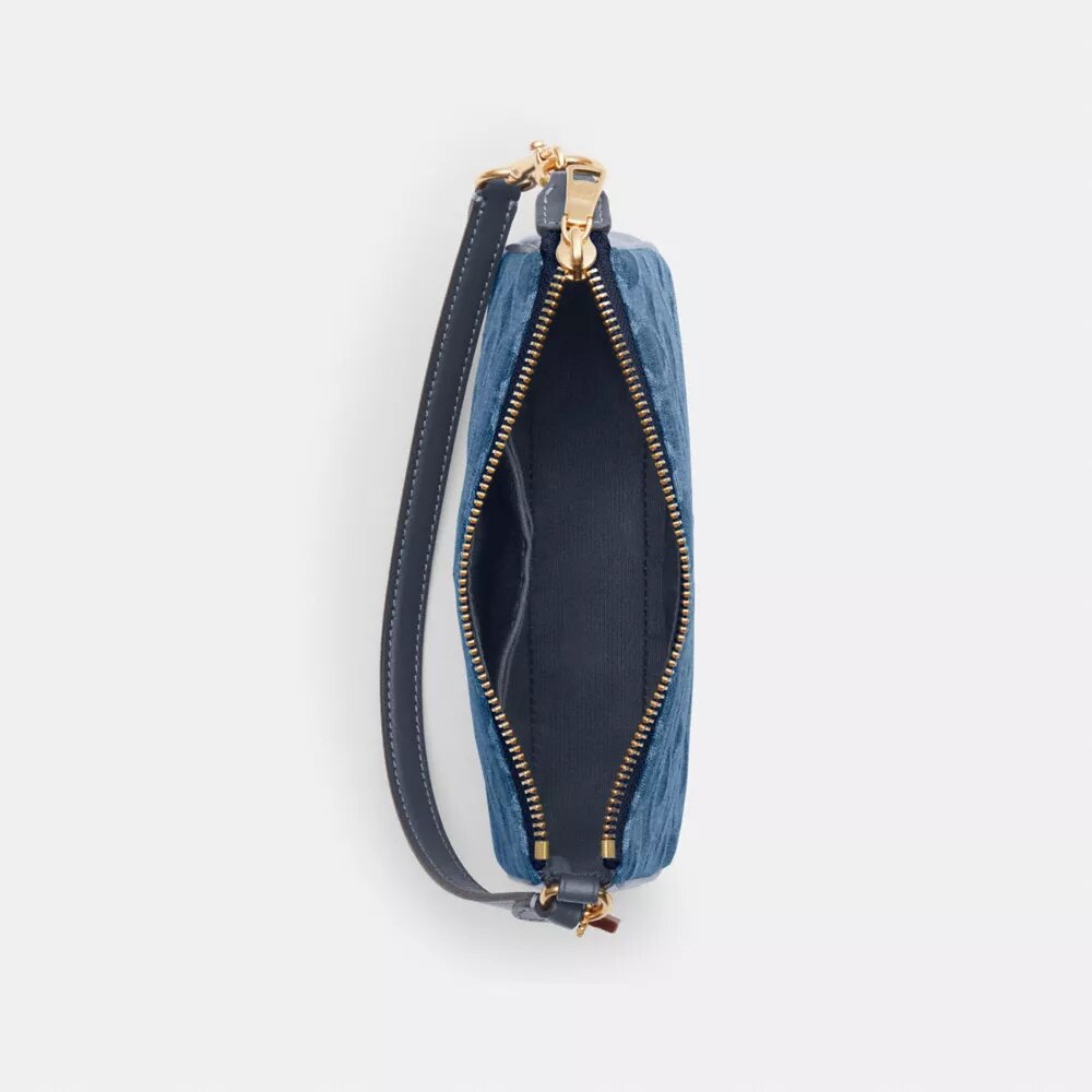 Nolita 19 in Signature-denim