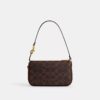 Plaza-tassen 18 in Signature Canvas