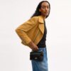 Rainer Crossbodytas 18 met doorgestikt patroon