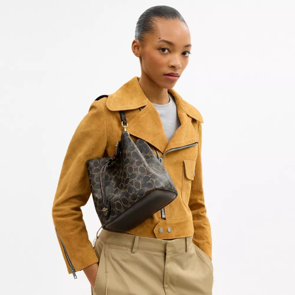 Rowan-bucketbag van Loved Signature Canvas met bedels