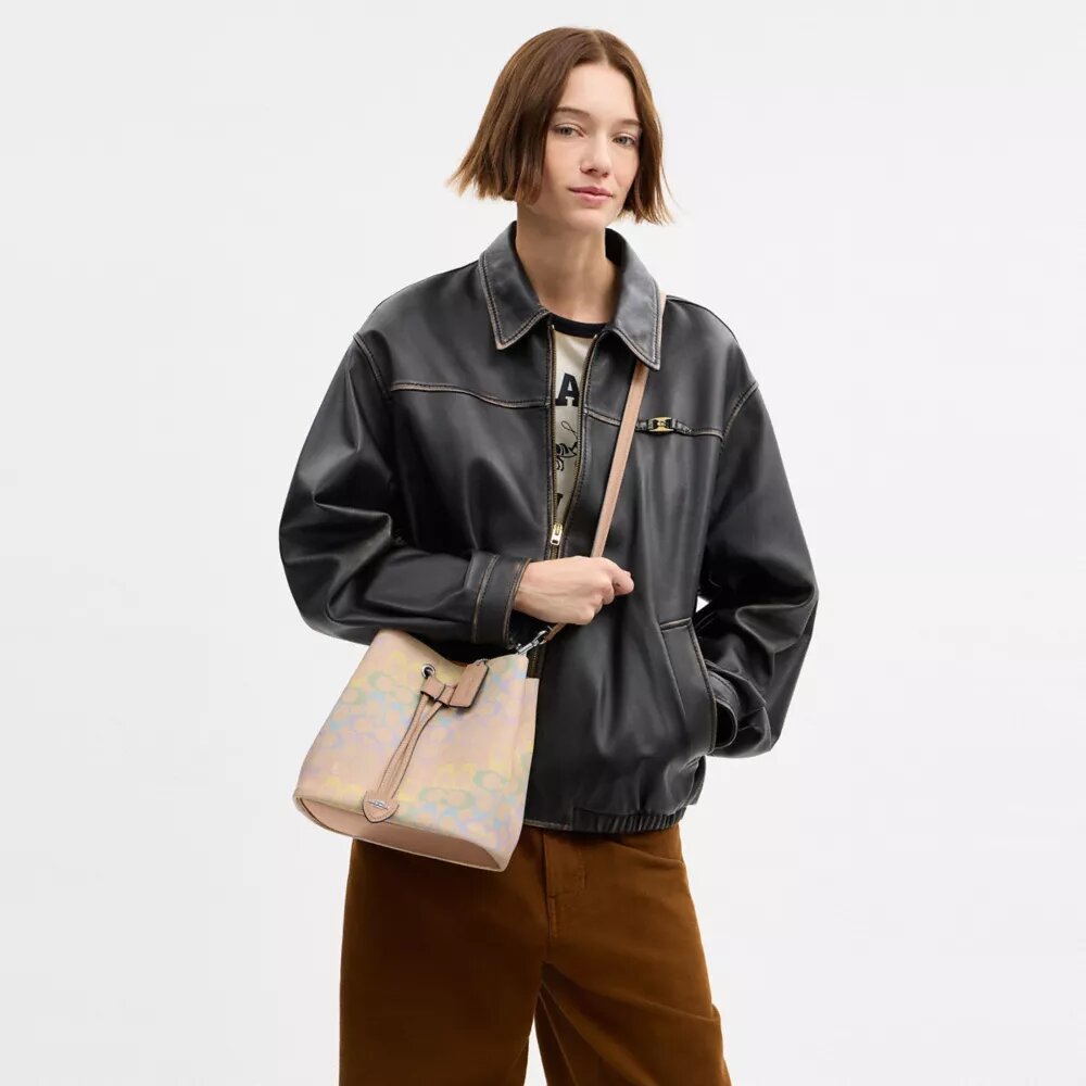 Rowan-bucketbag van Rainbow Signature Canvas