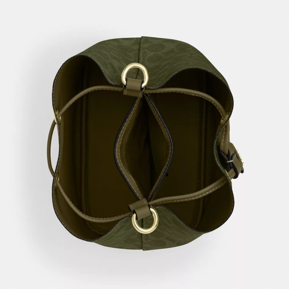 Rowan-bucketbag van Signature Canvas