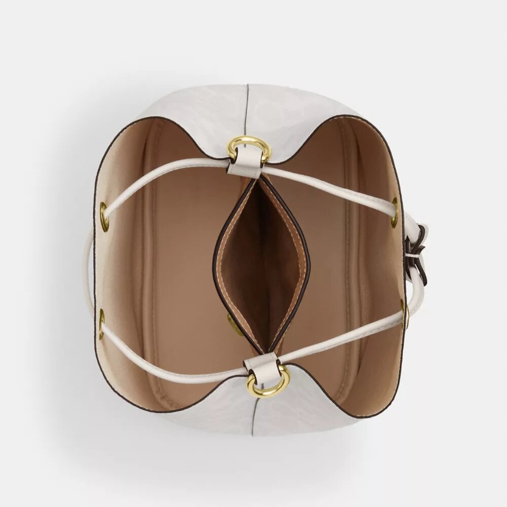 Rowan-bucketbag van Signature Canvas